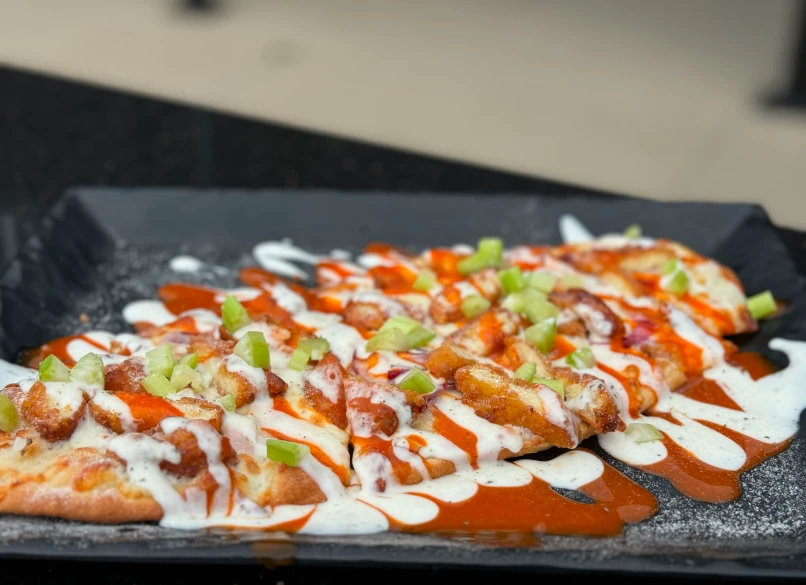 ope_dining_BuffaloChickenFlatbread