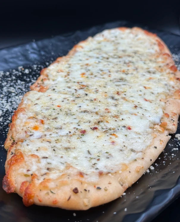 ope_dining_CheeseFlatbread