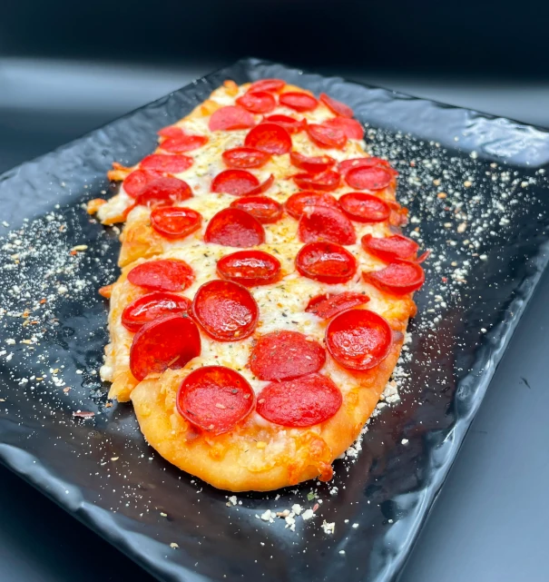 ope_dining_PepperoniFlatbread